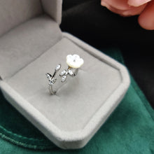  Silver Round Cut Floral Ring