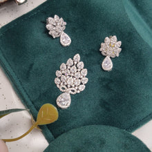 Silver Cluster Leaf Pendant Drop Set