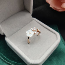 Silver Round Cut Floral Ring