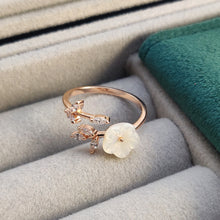 Silver Round Cut Floral Ring